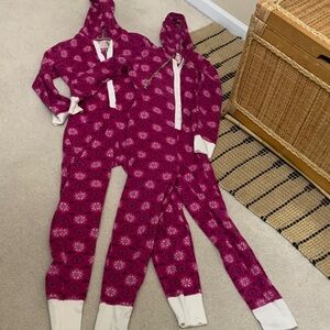 Lot of 2 matching 1 piece footless adult Cuddl-Duds M & L.